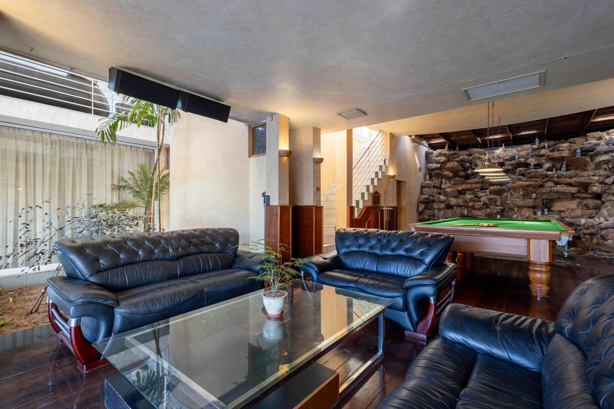 Self-catering At Ocean Breeze * Durban