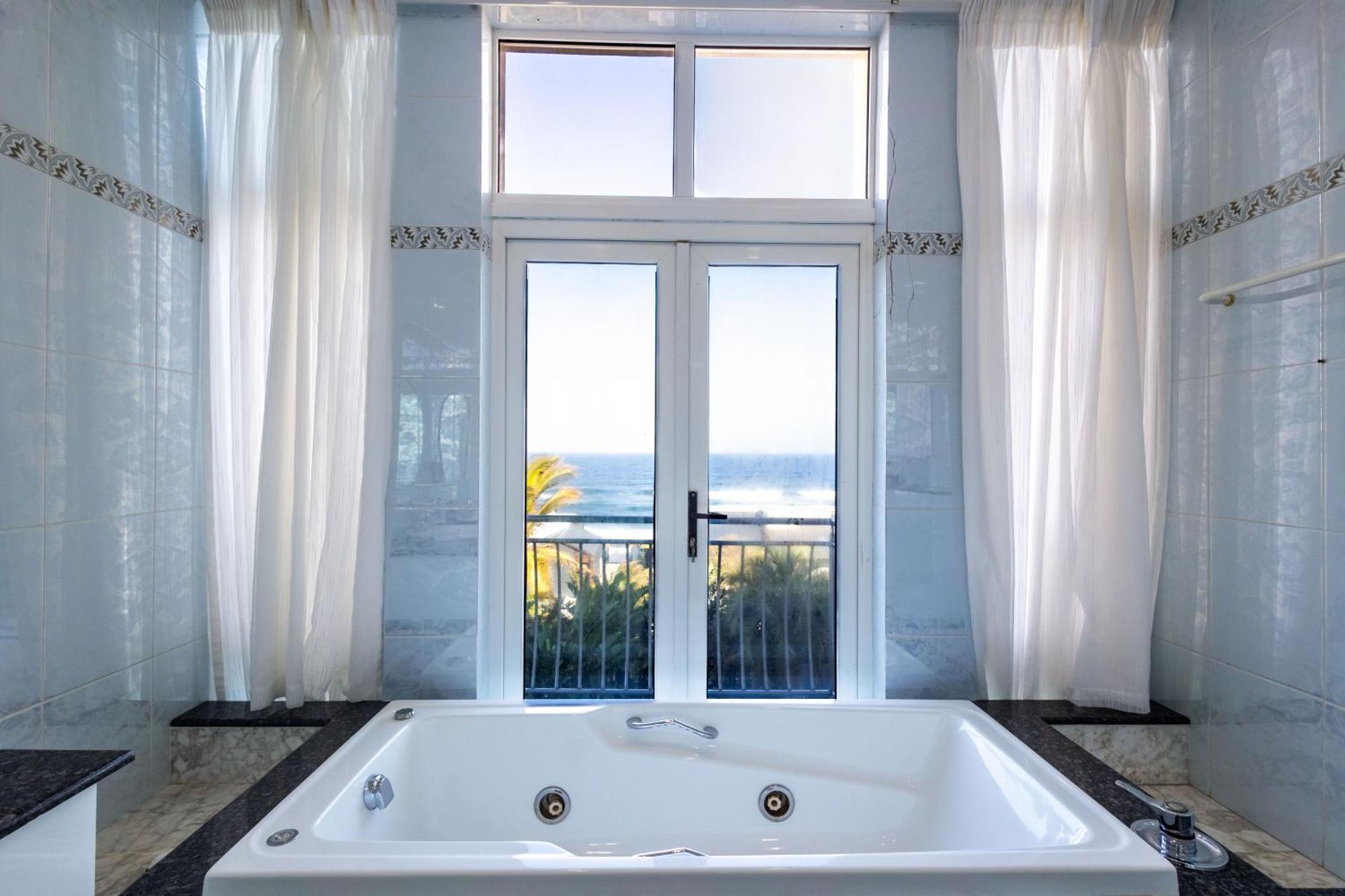 Self-catering At Ocean Breeze
