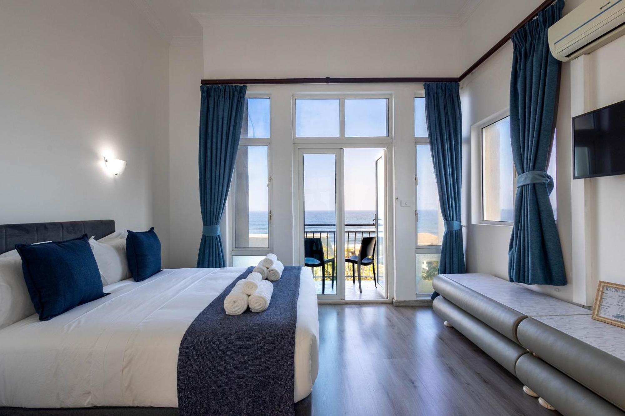 Self-catering At Ocean Breeze
