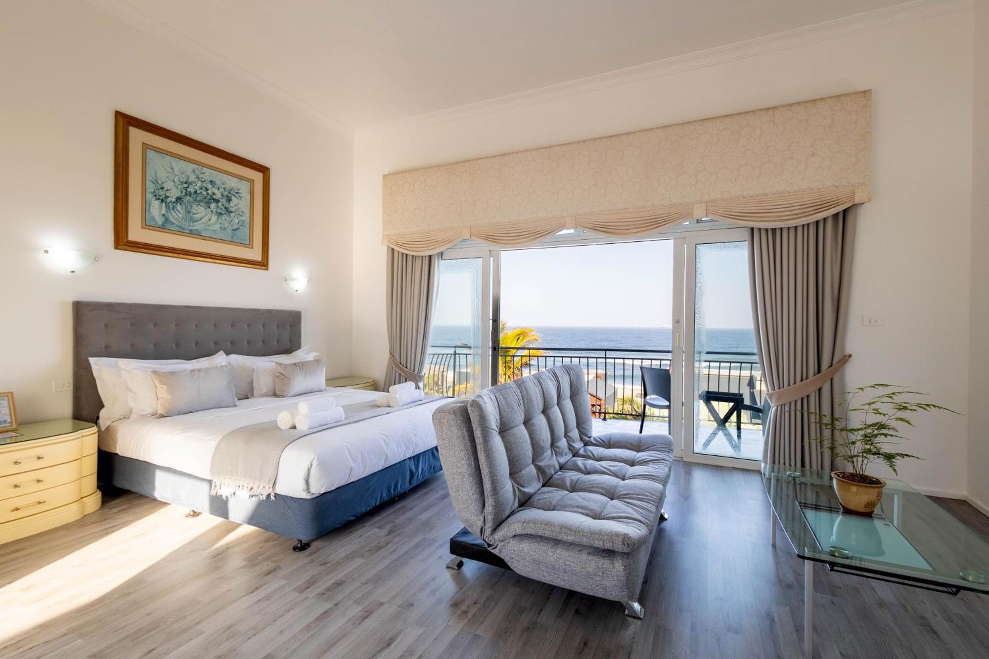 Self-catering At Ocean Breeze *